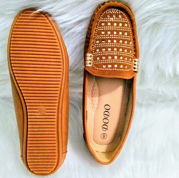 (NEW)! Flat Camel Gold Studded Loafers! - Picture 3 of 8